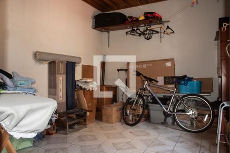 Casa à venda com 180m², 4 quartos e 2 vagasQuarto de Serviço