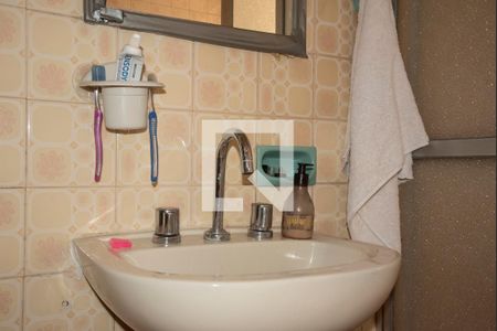 Casa à venda com 180m², 4 quartos e 2 vagasBanheiro