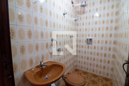 Casa à venda com 359m², 3 quartos e 3 vagasBanheiro de serviço