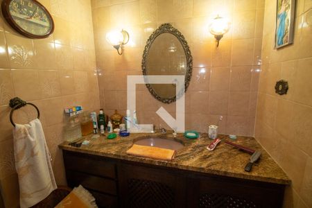 Casa à venda com 359m², 3 quartos e 3 vagasBanheiro