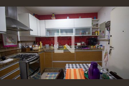 Apartamento à venda com 220m², 4 quartos e 2 vagasCozinha e Área de Serviço