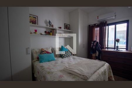 Apartamento à venda com 220m², 4 quartos e 2 vagasQuarto 2