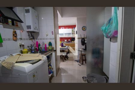 Apartamento à venda com 220m², 4 quartos e 2 vagasCozinha e Área de Serviço