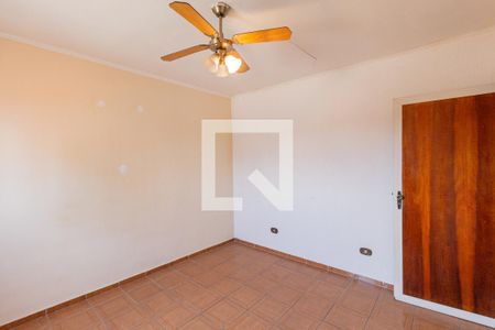 Casa à venda com 1000000m², 3 quartos e 1 vaga Casa à venda com 1000000m², 3 quartos e 1 vagaQuarto 1