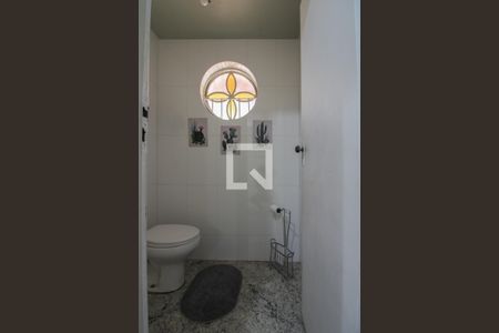 Casa à venda com 360m², 4 quartos e 5 vagas Casa à venda com 360m², 4 quartos e 5 vagasBanheiro da Suíte 1