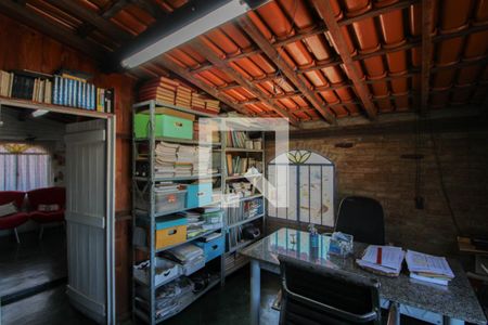 Casa à venda com 360m², 4 quartos e 5 vagas Casa à venda com 360m², 4 quartos e 5 vagasSótão