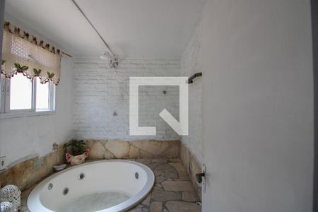 Casa à venda com 360m², 4 quartos e 5 vagas Casa à venda com 360m², 4 quartos e 5 vagasBanheiro da Suíte 1