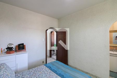 Casa à venda com 360m², 4 quartos e 5 vagas Casa à venda com 360m², 4 quartos e 5 vagasSuíte 2