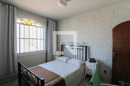 Casa à venda com 360m², 4 quartos e 5 vagas Casa à venda com 360m², 4 quartos e 5 vagasQuarto 1