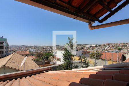 Casa à venda com 360m², 4 quartos e 5 vagas Casa à venda com 360m², 4 quartos e 5 vagasVista da Varanda da Suíte 1