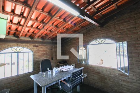 Casa à venda com 360m², 4 quartos e 5 vagas Casa à venda com 360m², 4 quartos e 5 vagasSótão