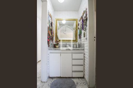 Casa à venda com 360m², 4 quartos e 5 vagas Casa à venda com 360m², 4 quartos e 5 vagasBanheiro da Suíte 1