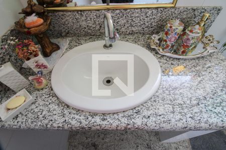 Casa à venda com 360m², 4 quartos e 5 vagas Casa à venda com 360m², 4 quartos e 5 vagasBanheiro Social 2