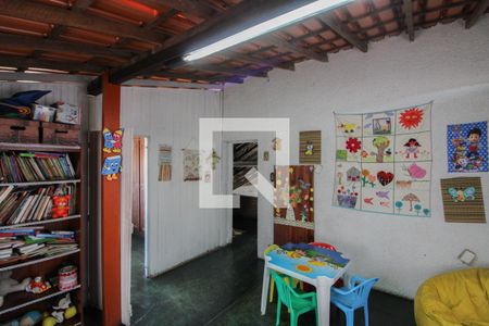 Casa à venda com 360m², 4 quartos e 5 vagas Casa à venda com 360m², 4 quartos e 5 vagasSótão