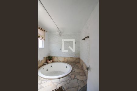 Casa à venda com 360m², 4 quartos e 5 vagas Casa à venda com 360m², 4 quartos e 5 vagasBanheiro da Suíte 1