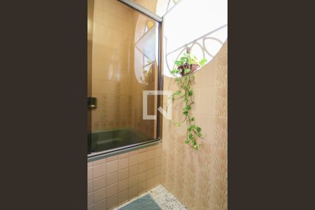 Casa à venda com 360m², 4 quartos e 5 vagas Casa à venda com 360m², 4 quartos e 5 vagasBanheiro da Suíte 2