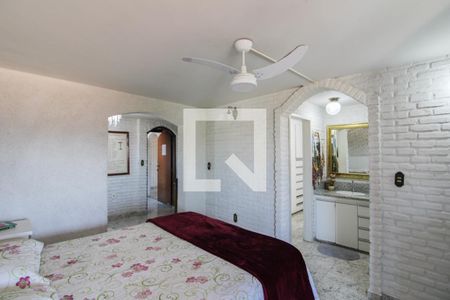 Casa à venda com 360m², 4 quartos e 5 vagas Casa à venda com 360m², 4 quartos e 5 vagasSuíte 1