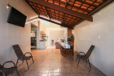 Casa à venda com 360m², 4 quartos e 5 vagas Casa à venda com 360m², 4 quartos e 5 vagasEspaço Gourmet