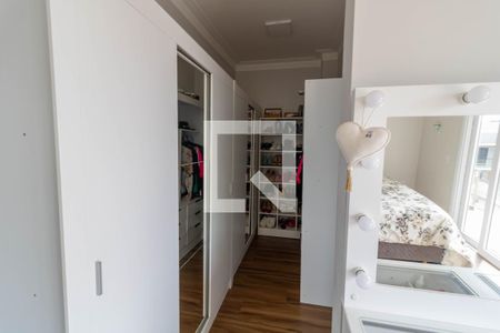 Casa à venda com 269m², 4 quartos e 2 vagasSuíte