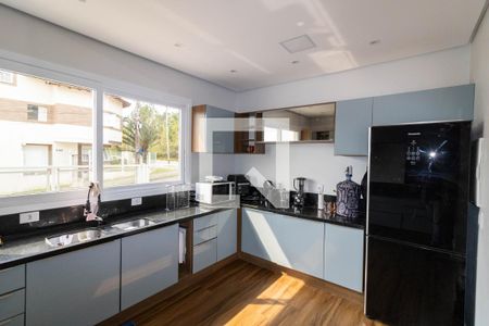 Casa à venda com 269m², 4 quartos e 2 vagasCozinha