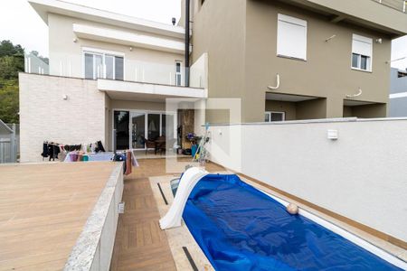 Casa à venda com 269m², 4 quartos e 2 vagasPiscina