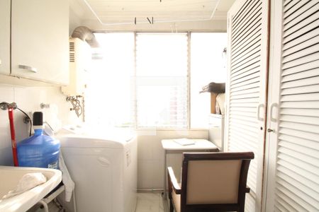 Apartamento à venda com 110m², 2 quartos e 2 vagasÁrea de Serviço