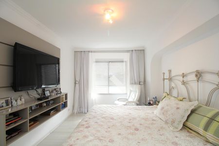 Quarto 1 de apartamento à venda com 2 quartos, 110m² em Vila Suzana, São Paulo