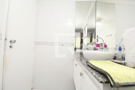 Apartamento à venda com 110m², 2 quartos e 2 vagasBanheiro Quarto 2