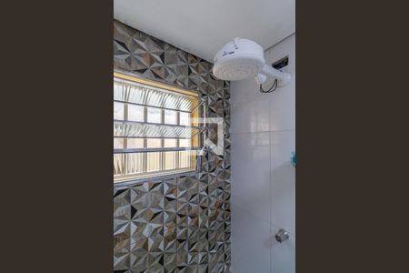 Casa para alugar com 100m², 2 quartos e 2 vagas Casa para alugar com 100m², 2 quartos e 2 vagasBanheiro