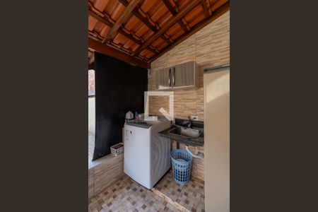 Casa para alugar com 100m², 2 quartos e 2 vagas Casa para alugar com 100m², 2 quartos e 2 vagasÁrea de Serviço
