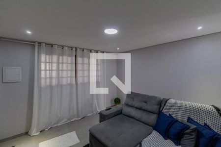Casa para alugar com 100m², 2 quartos e 2 vagas Casa para alugar com 100m², 2 quartos e 2 vagasSala