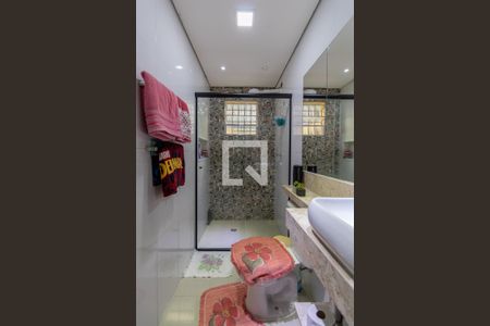 Casa para alugar com 100m², 2 quartos e 2 vagas Casa para alugar com 100m², 2 quartos e 2 vagasBanheiro