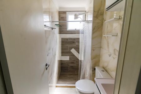 Banheiro de apartamento à venda com 2 quartos, 47m² em Jardim Maria Rosa, Taboão da Serra