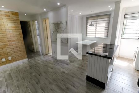 Sala de apartamento à venda com 2 quartos, 47m² em Jardim Maria Rosa, Taboão da Serra
