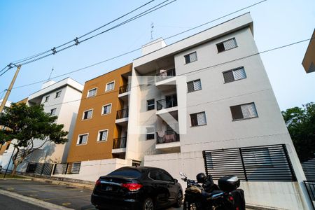 Fachada do bloco de apartamento para alugar com 2 quartos, 53m² em Vila Santa Clara, Sorocaba