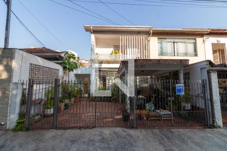 Casa à venda com 180m², 2 quartos e 2 vagasFachada