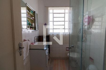Casa à venda com 180m², 2 quartos e 2 vagasBanheiro