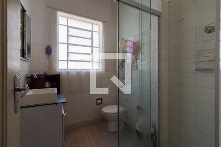Casa à venda com 180m², 2 quartos e 2 vagasBanheiro