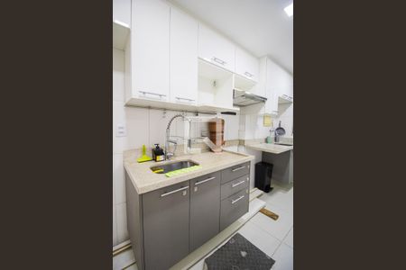 Apartamento à venda com 100m², 2 quartos e 1 vagaCozinha