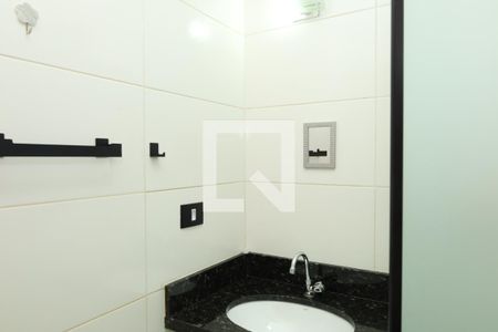 Casa de condomínio à venda com 47m², 2 quartos e 1 vagaBanheiro