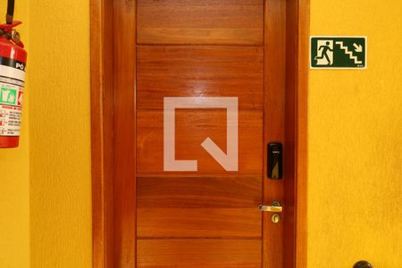 Casa de condomínio à venda com 47m², 2 quartos e 1 vagaPorta do apartamento