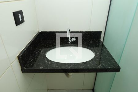 Casa de condomínio à venda com 47m², 2 quartos e 1 vagaBanheiro