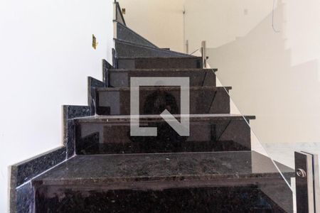 Escada de casa à venda com 3 quartos, 120m² em Aricanduva, São Paulo