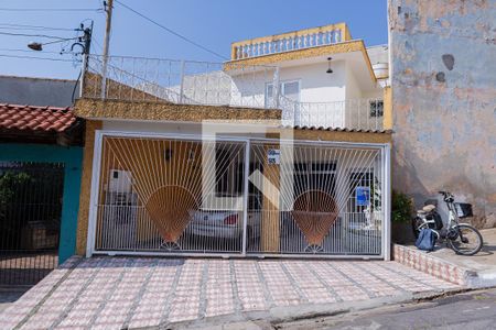 Casa à venda com 210m², 3 quartos e 2 vagasFachada