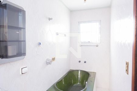 Casa à venda com 210m², 3 quartos e 2 vagasBanheiro 2
