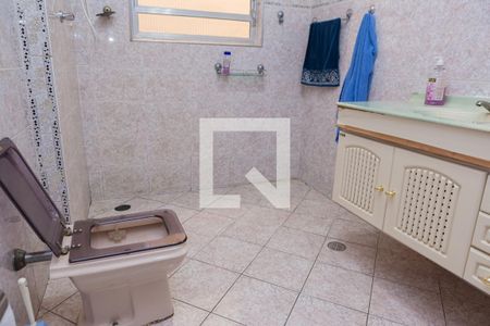 Casa à venda com 210m², 3 quartos e 2 vagasBanheiro 1