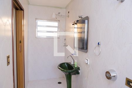 Casa à venda com 210m², 3 quartos e 2 vagasBanheiro 2