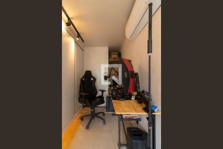 Apartamento à venda com 75m², 1 quarto e 2 vagasEscritório