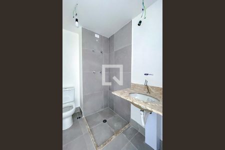 Banheiro de kitnet/studio para alugar com 1 quarto, 25m² em Vila Dom Pedro I, São Paulo