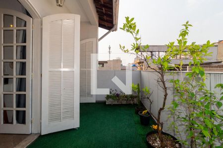 Casa à venda com 330m², 2 quartos e 2 vagas Casa à venda com 330m², 2 quartos e 2 vagasVaranda - Suíte 2